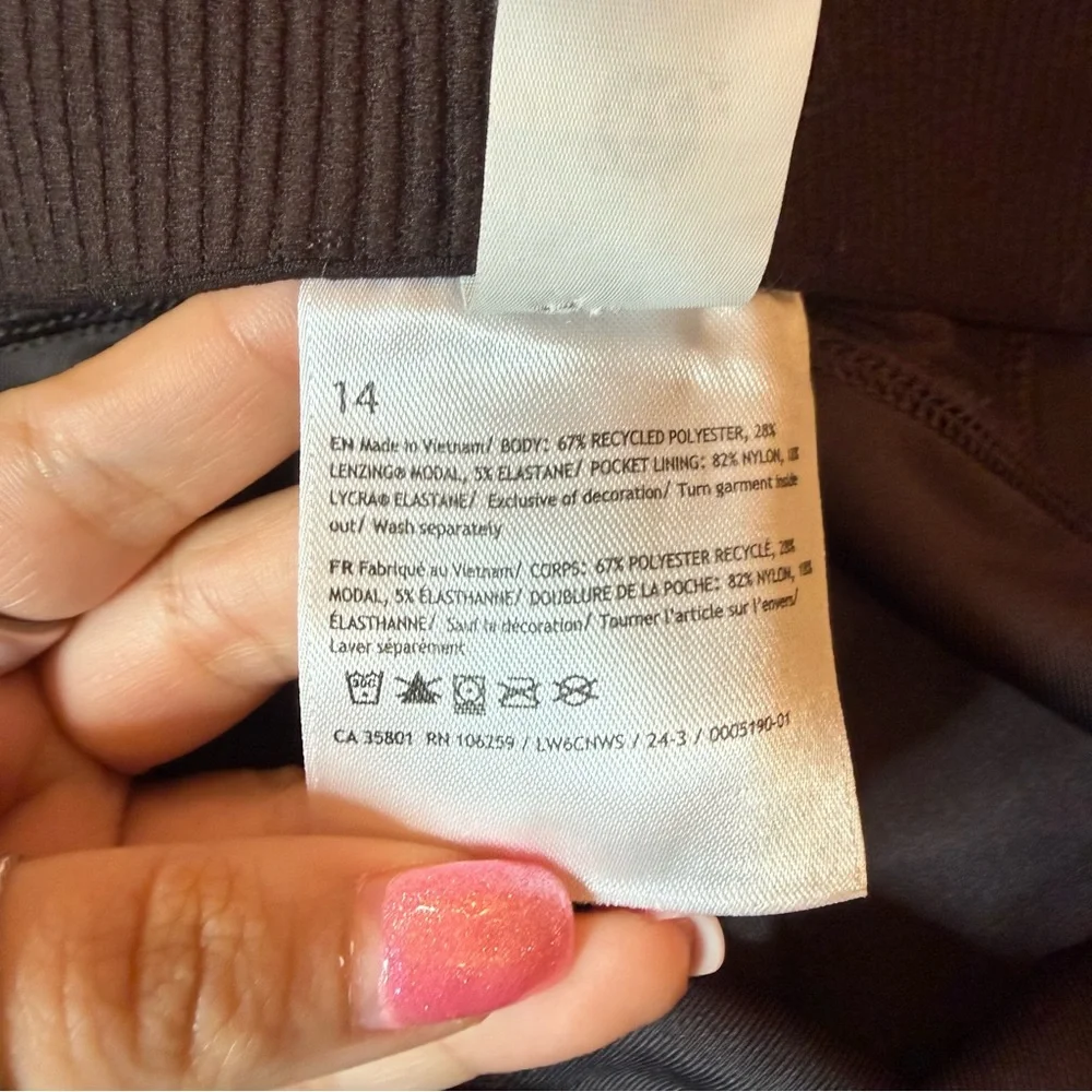 Lululemon Ribbed Softstreme Zip-Leg High-Rise Cropped Pant 25" Espresso size 14 - Picture 4 of 11